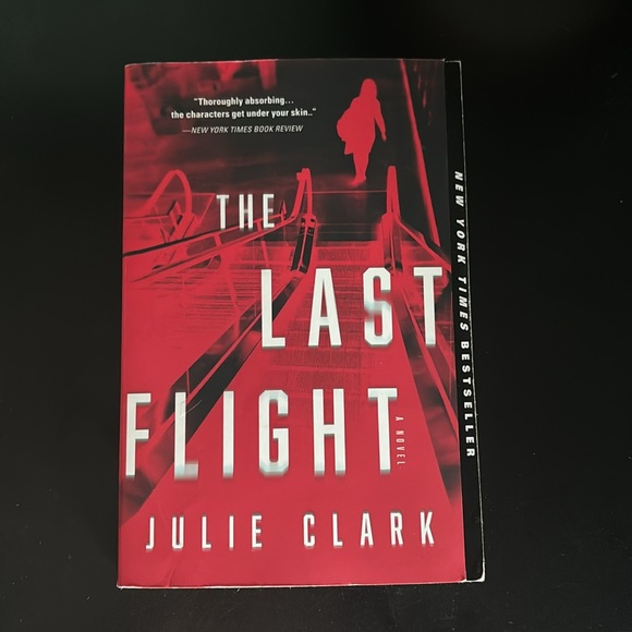 📚 Book Bundle 📚 - Picture 6 of 7